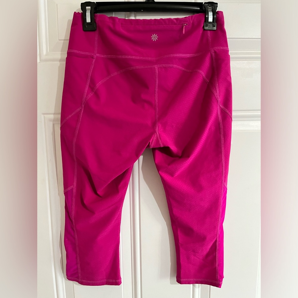 Athleta Dobby Action Crop Leggings Half Pant Womens S Pink Mesh Side‎ Pockets